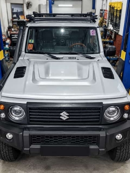 Nắp capo Suzuki Jimny